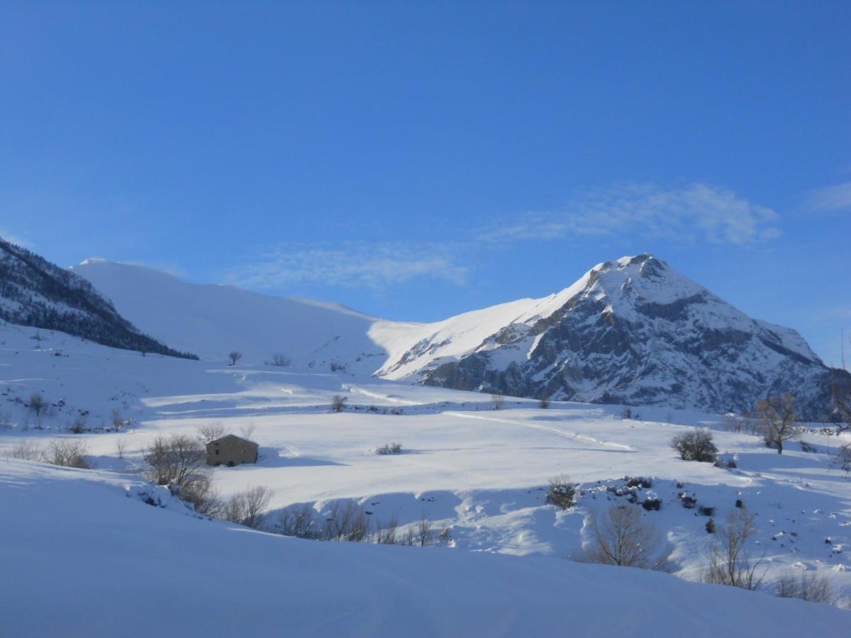Agriturismo Le Castellare Montemonaco Exteriör bild