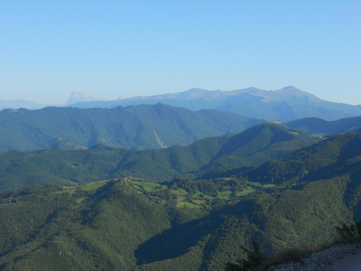 Agriturismo Le Castellare Montemonaco Exteriör bild