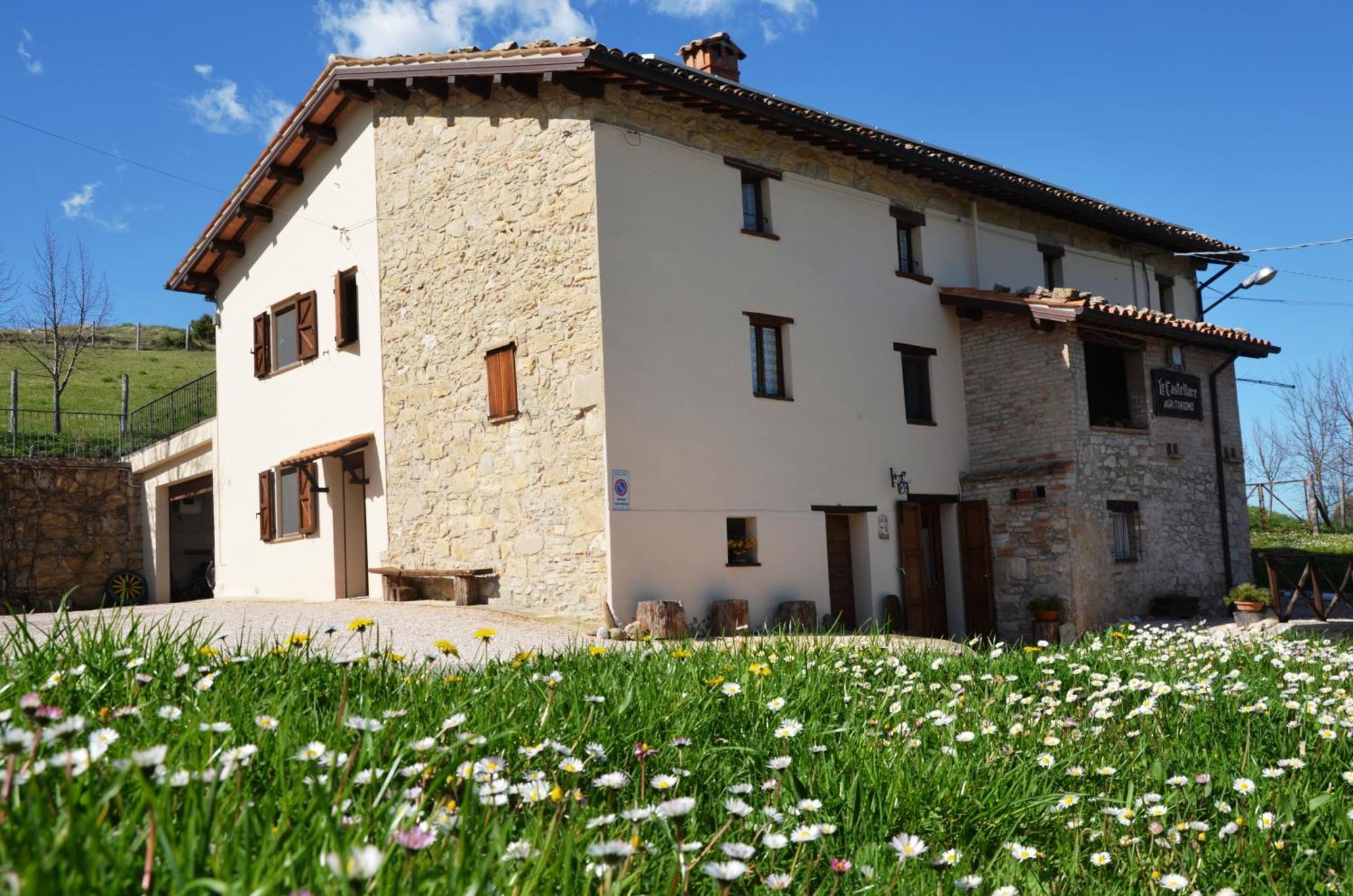 Agriturismo Le Castellare Montemonaco Exteriör bild