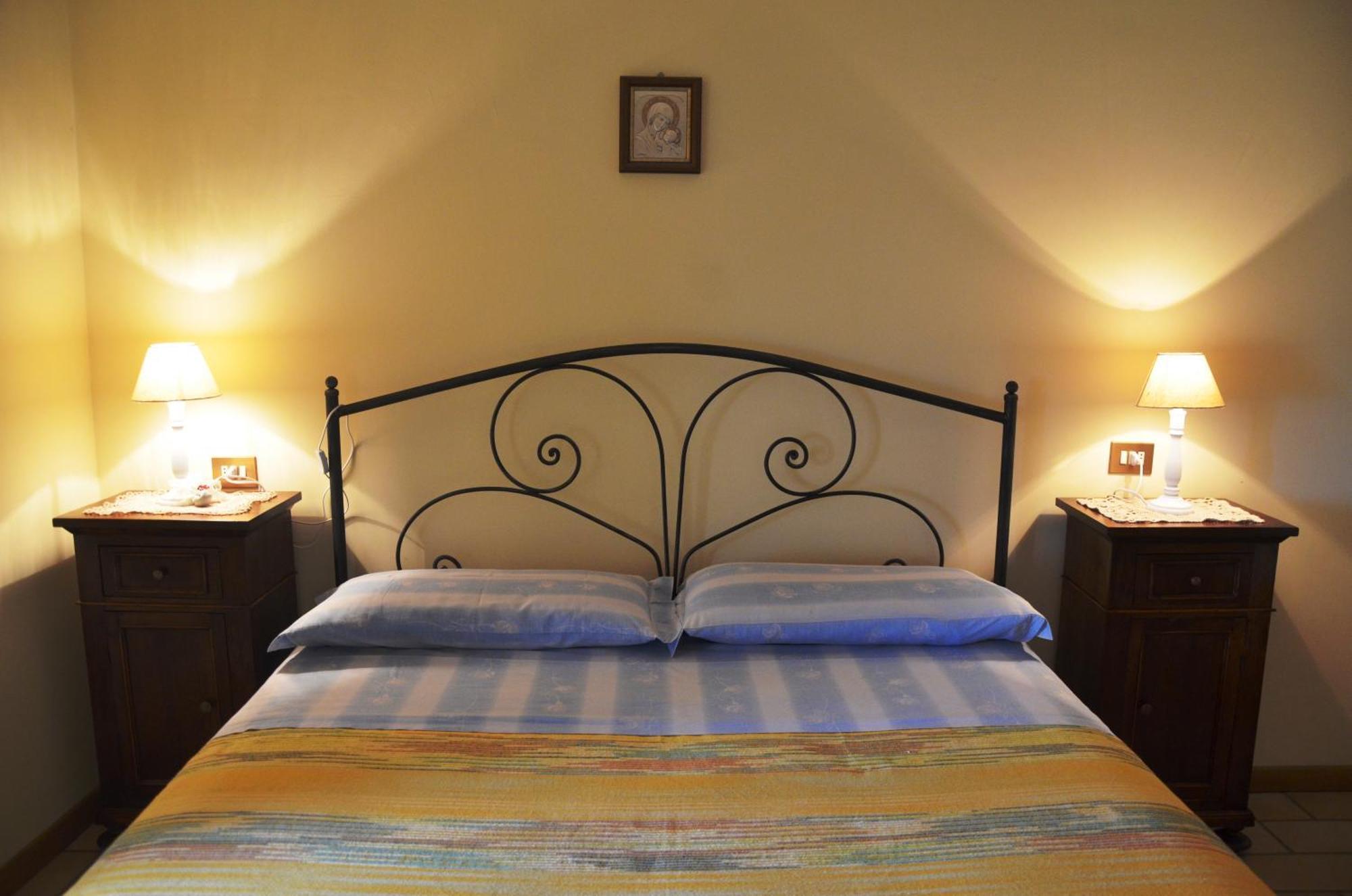 Agriturismo Le Castellare Montemonaco Rum bild