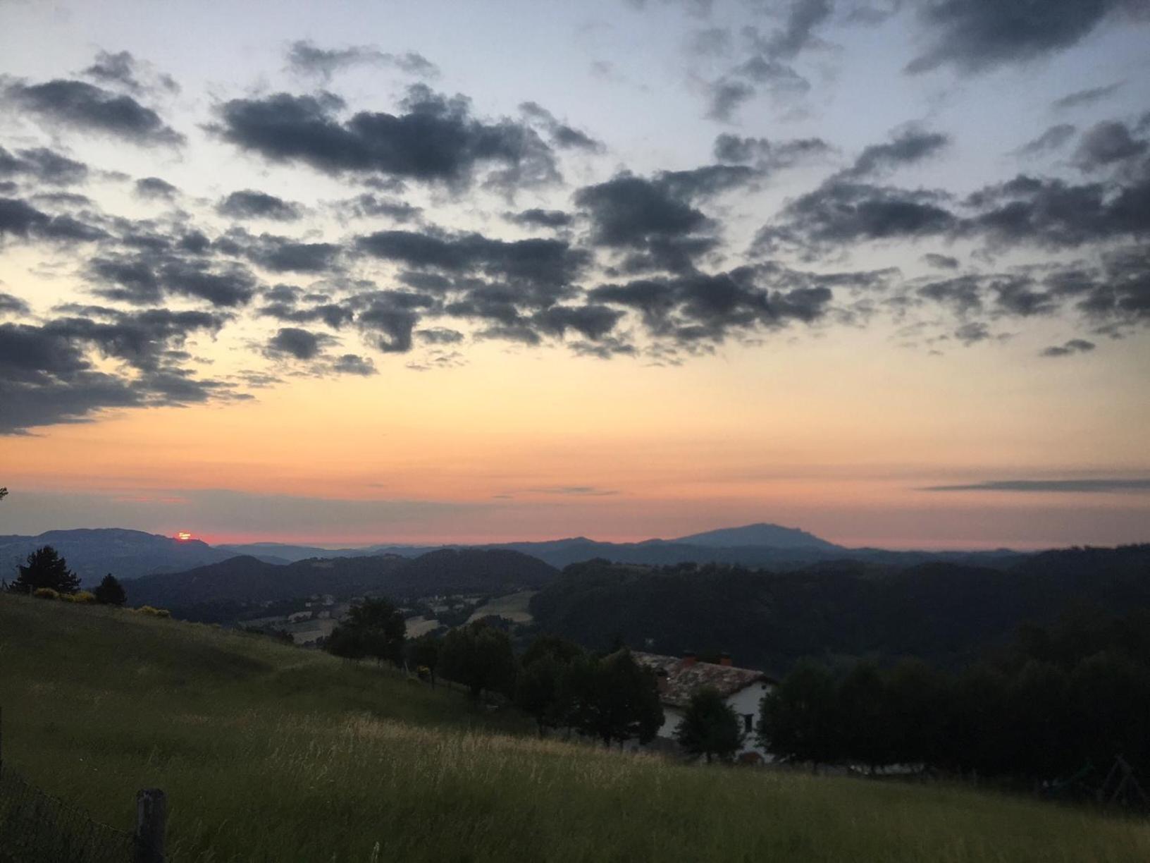 Agriturismo Le Castellare Montemonaco Exteriör bild