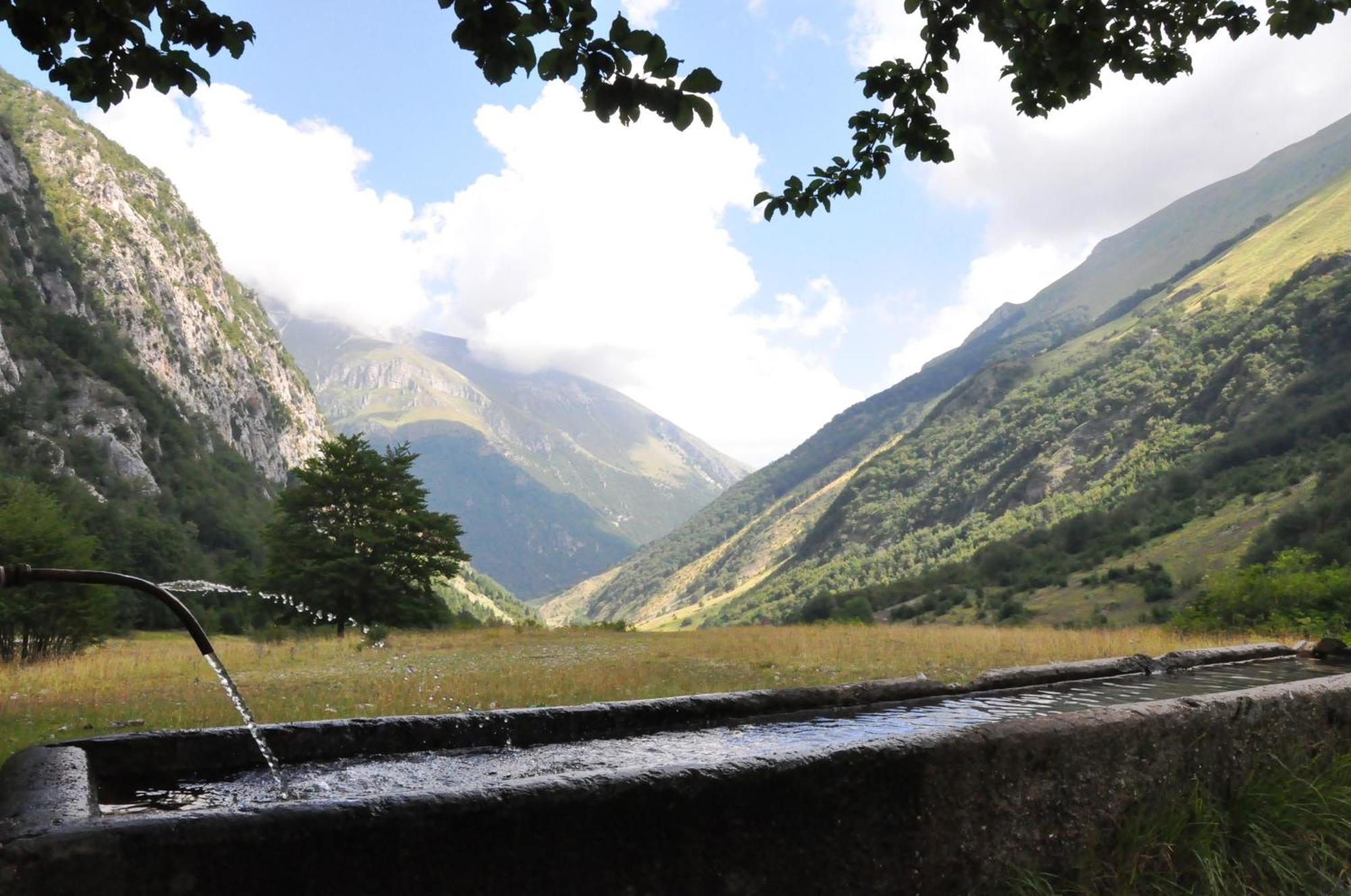 Agriturismo Le Castellare Montemonaco Exteriör bild