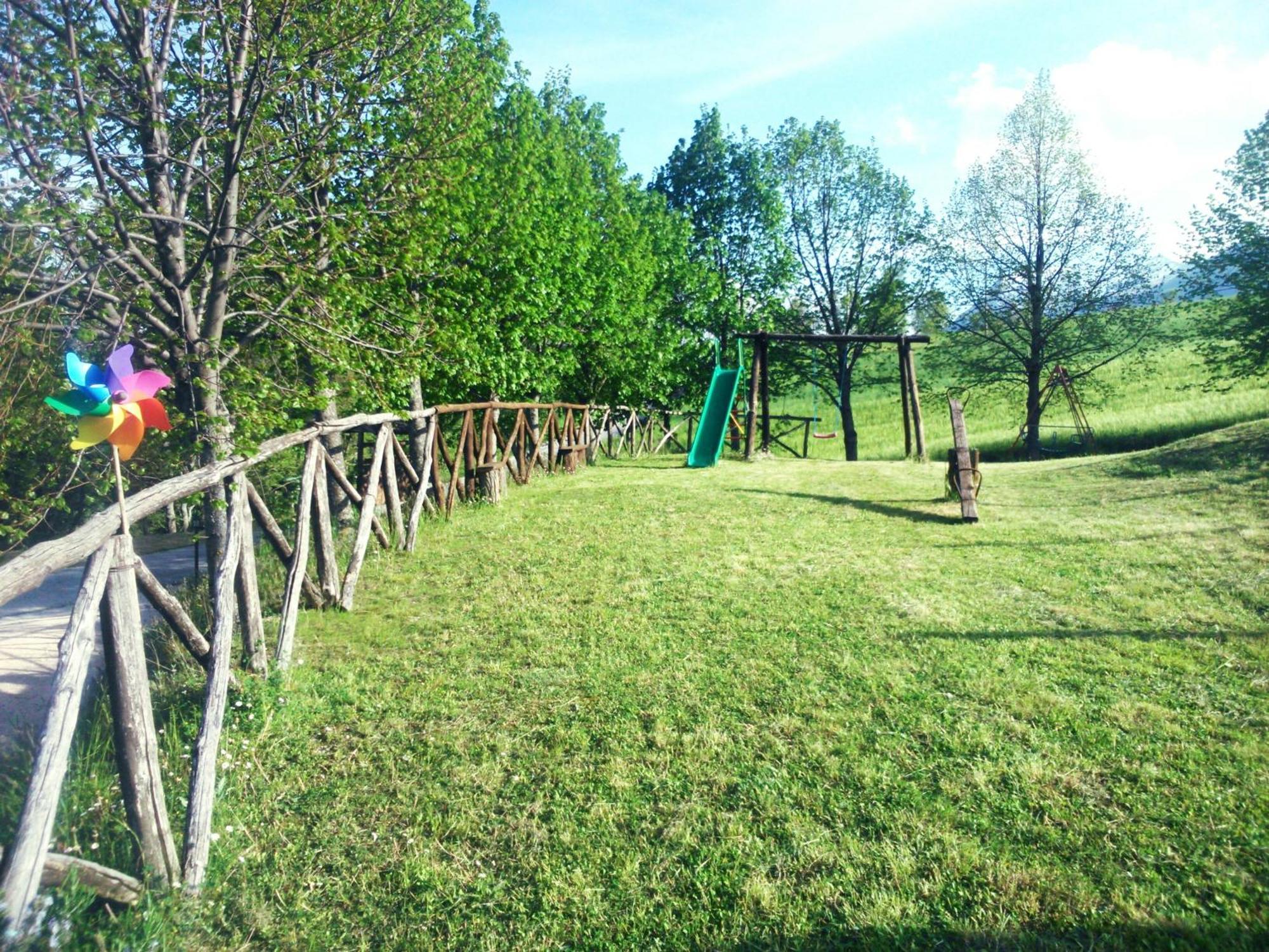 Agriturismo Le Castellare Montemonaco Exteriör bild